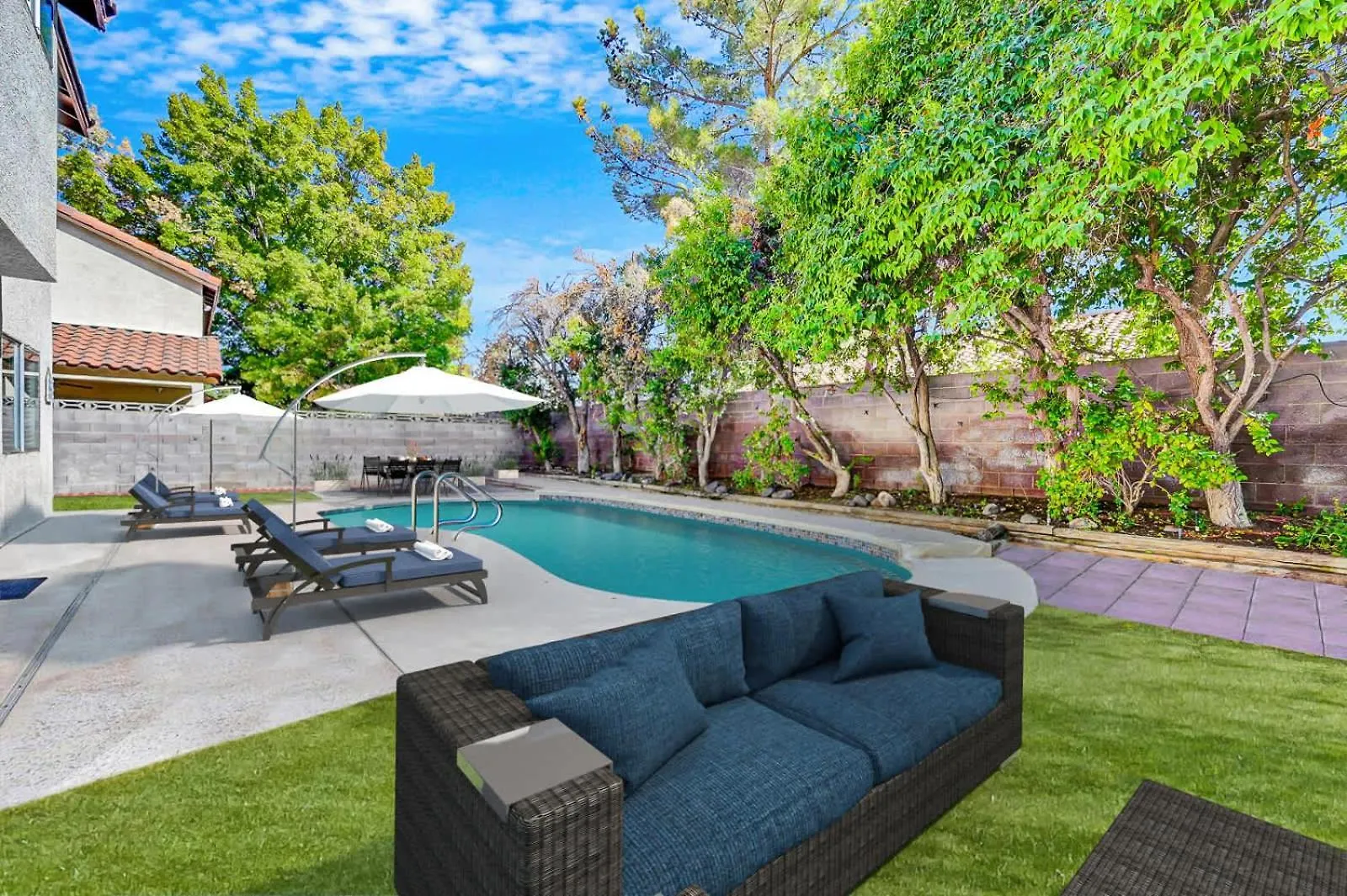 Bright Fun Spacious Home With Pool Las Vegas