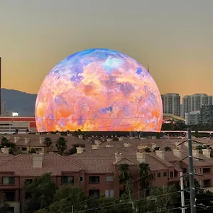 Modern Oasis Steps Away From The Vegas Strip Aparthotel